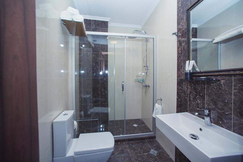 Royal Venezia Hotel Batumi Habitación foto