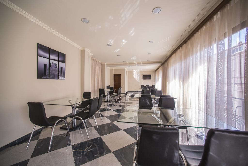 Royal Venezia Hotel Batumi Exterior foto